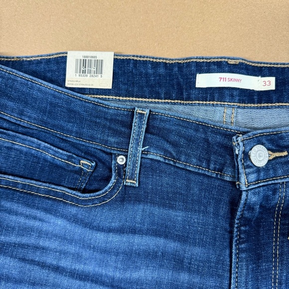LEVI’S 711 DECONSTRUCTED SKINNY JEANS - Picture 8 of 10